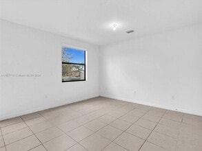 20381 NW 4th Ave in Miami Gardens, FL - Building Photo - Building Photo