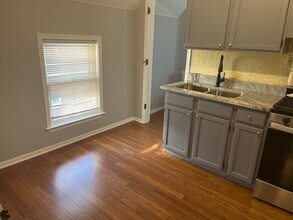 305 N View St in Aurora, IL - Building Photo - Building Photo