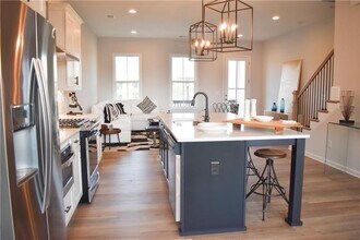 140 Harlow Cir in Roswell, GA - Building Photo - Building Photo