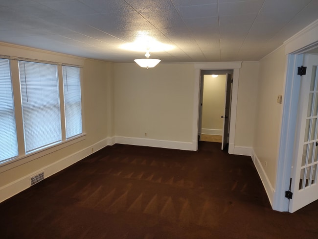 2718 9th St SW in Canton, OH - Foto de edificio - Building Photo