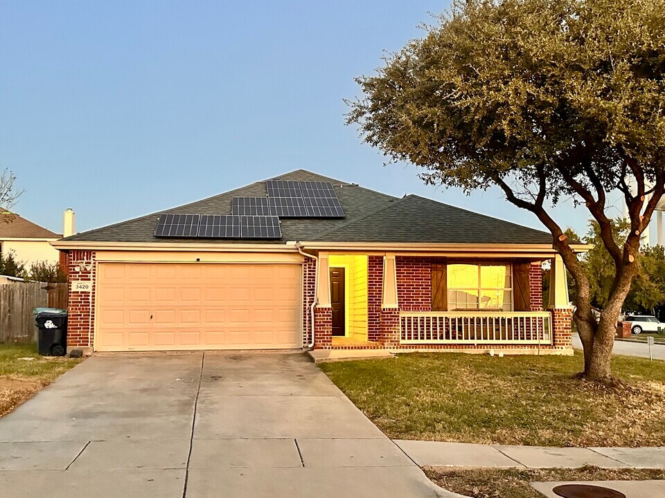 3420 Crisoforo Dr in Denton, TX - Building Photo