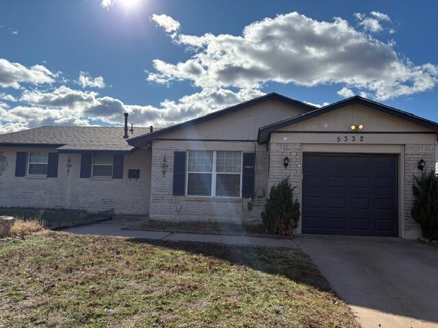 5332 NW Ash Ave in Lawton, OK - Building Photo