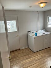 43 Sycamore St, Unit 2 in Albany, NY - Foto de edificio - Building Photo