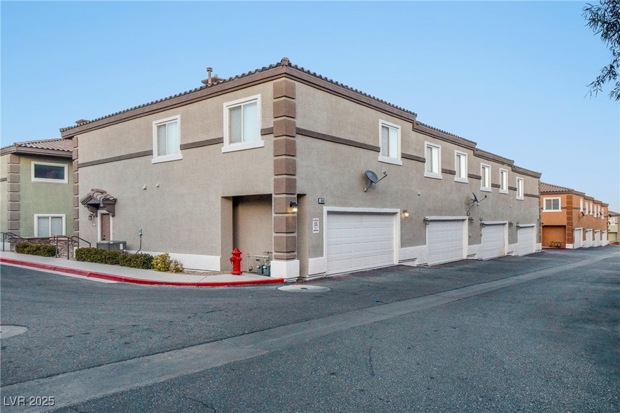 10542 Gold Shadow Ave, Unit 3701 in Las Vegas, NV - Building Photo