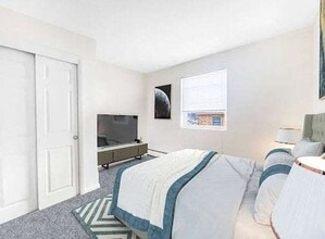 Alexander Arms Apartments in Drexel Hill, PA - Foto de edificio - Building Photo