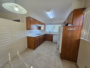 4464 Arendo Dr in San Diego, CA - Foto de edificio - Building Photo
