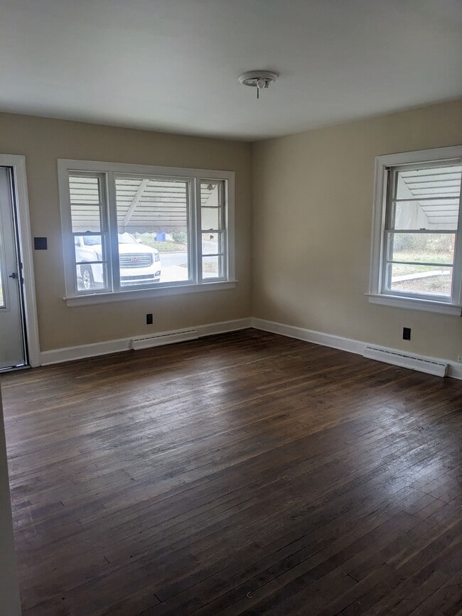 1115 Woodrow St S in Wilson, NC - Building Photo - Building Photo