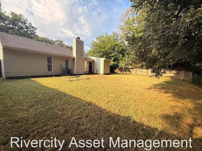 6408 Green Grove Dr in Memphis, TN - Building Photo - Building Photo