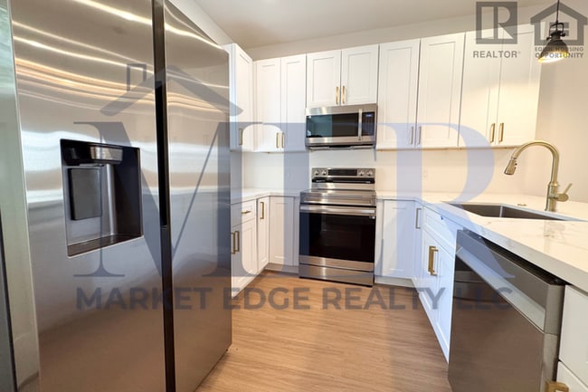 property at 185 Sugarloaf St