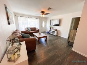 4311 42nd St in Lubbock, TX - Foto de edificio - Building Photo