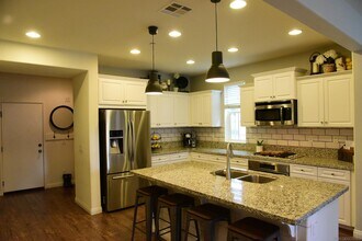 507 Moonlight Dr in San Marcos, CA - Building Photo - Building Photo