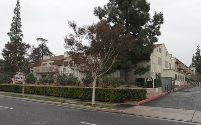 Royal Rose Apartments in Riverside, CA - Building Photo - Building Photo