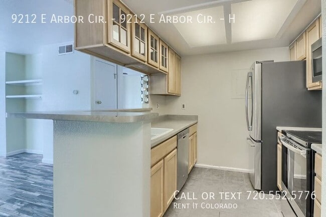 9212 E Arbor Cir in Englewood, CO - Building Photo - Building Photo
