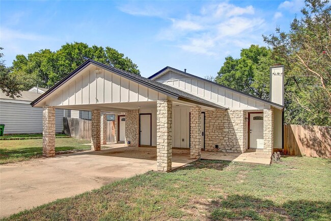 902 King Albert St in Austin, TX - Building Photo - Building Photo