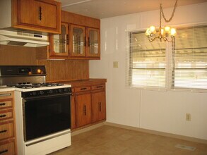 538 N Elm Ave in Kuna, ID - Building Photo - Building Photo