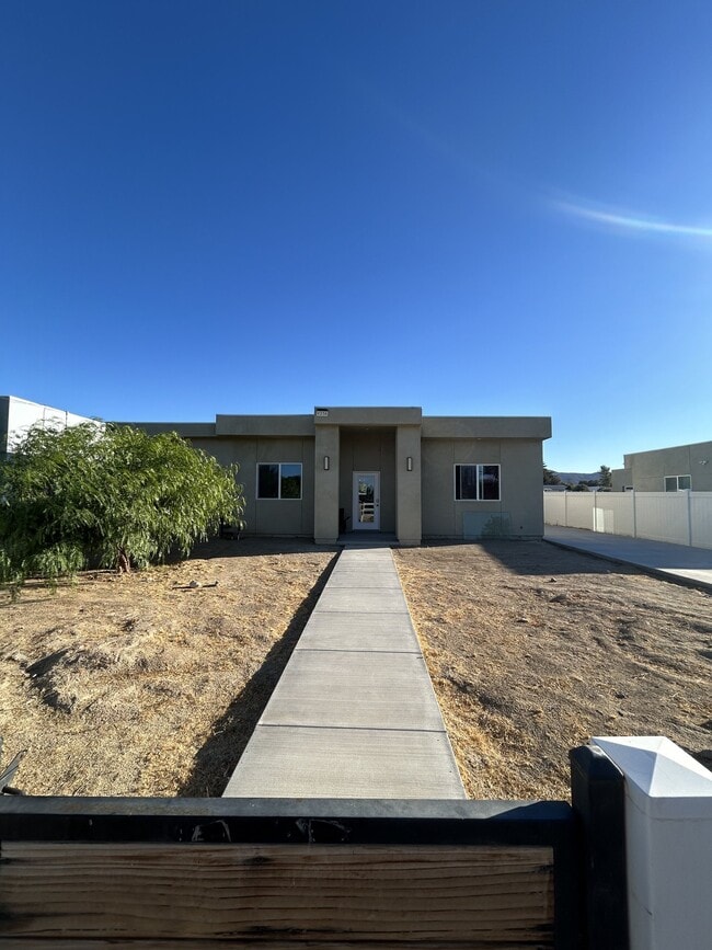 9236 E Ave T, Unit 9236