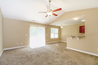 110 Konnoak Village Cir in Winston-Salem, NC - Foto de edificio - Building Photo