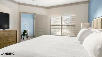 18021 Kingsland Blvd, Unit 2206 in Houston, TX - Building Photo
