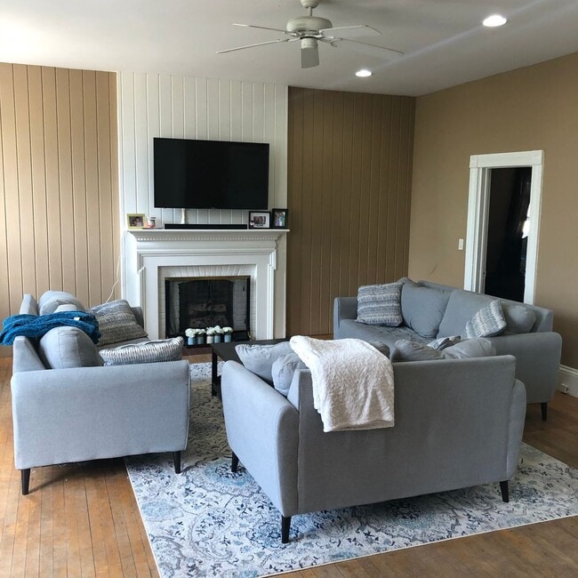 property at 544 N Main St