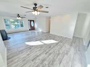 1218 Hoff Rd in Hanover, PA - Building Photo - Building Photo