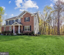 291 Rock Raymond Dr in Stafford, VA - Foto de edificio - Building Photo