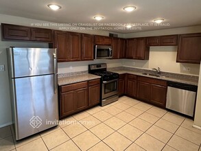 14226 N 38th Pl in Phoenix, AZ - Foto de edificio - Building Photo