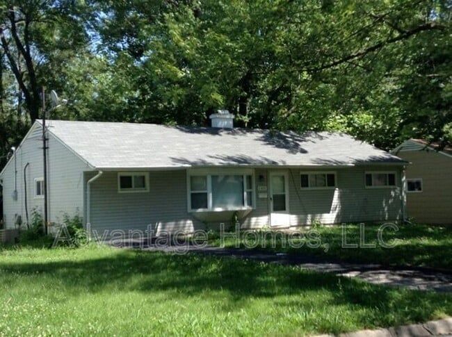 property at 11405 Crystal Ave