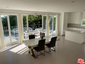 30370 Morning View Dr in Malibu, CA - Building Photo - Building Photo