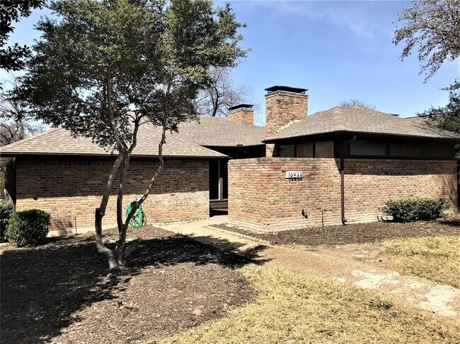 16933 Davenport Ct in Dallas, TX - Foto de edificio - Building Photo