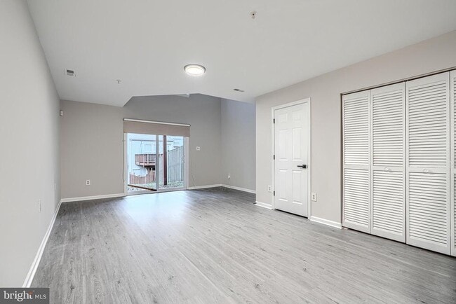 property at 8 Katurah Ln