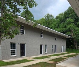 108 Ellis Dr in Hattiesburg, MS - Foto de edificio - Building Photo