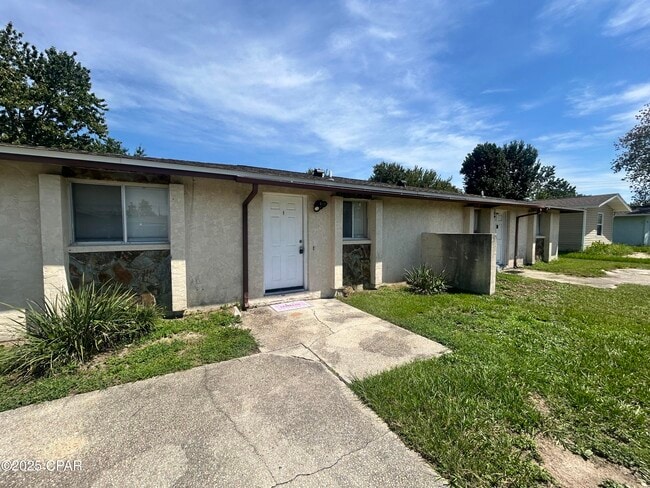 property at 1028 Bradley Cir