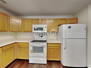 10167 Hatherley Way in Fishers, IN - Building Photo - Building Photo