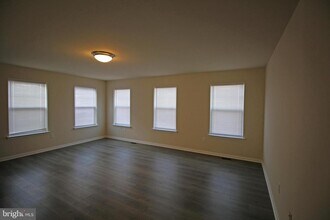 923 Admiral's Quay Dr in Mechanicsburg, PA - Building Photo - Building Photo