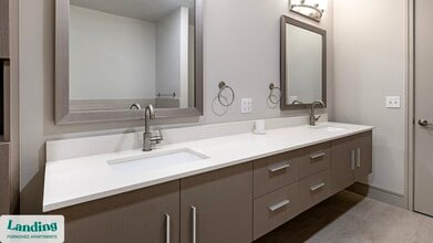 1414 Wood Hollow Dr, Unit 1-614 in Houston, TX - Foto de edificio - Building Photo