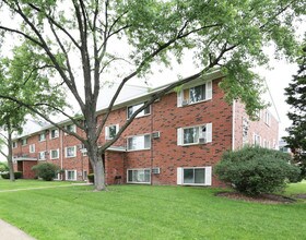 Parkview Apartments in Addison, IL - Foto de edificio - Building Photo