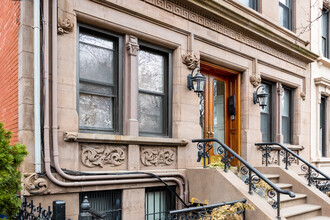 253 8th St in Jersey City, NJ - Foto de edificio - Building Photo