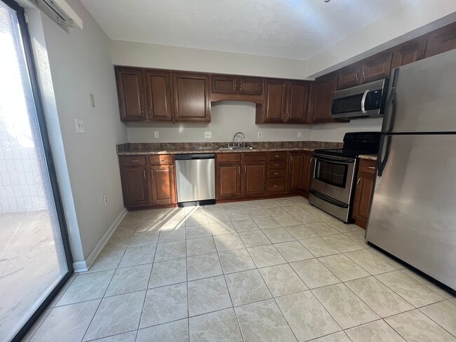 500 Winchester Ave, Unit B2 in Staunton, VA - Building Photo - Building Photo