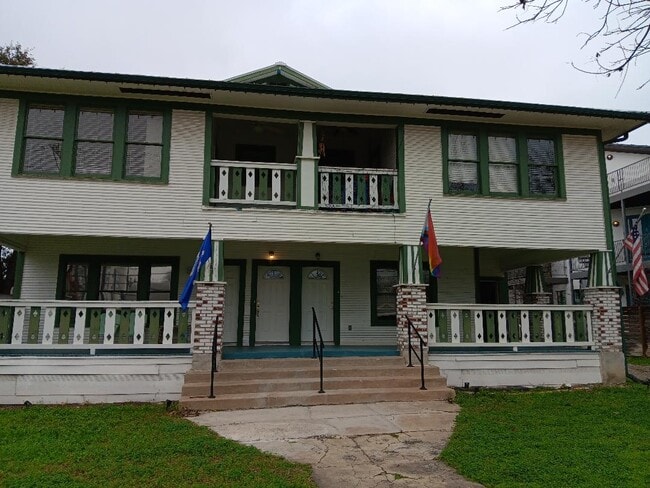603 E Grayson St, Unit 603 E. Grayson st. #605
