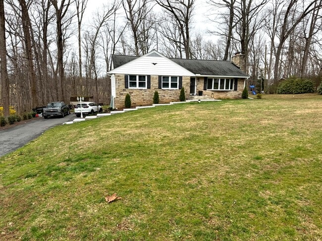 2119 Oaklyn Dr in Fallston, MD - Building Photo - Building Photo