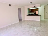 2030 S Douglas Rd, Unit 501 in Coral Gables, FL - Building Photo - Building Photo