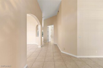 366 Burnt Pine Dr in Naples, FL - Building Photo - Building Photo