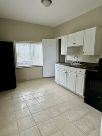 2200 Bremont Ave-Unit -Apt A in Cincinnati, OH - Building Photo - Building Photo