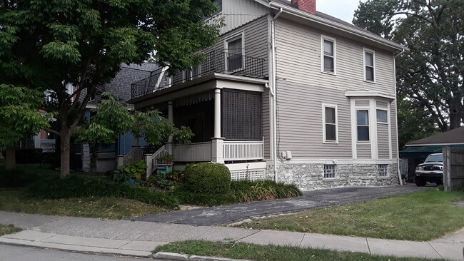 2461 Fairview Ave, Unit 2
