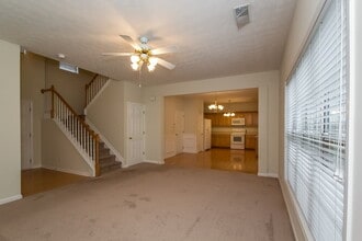 145 Alessie Dr in Newnan, GA - Building Photo - Building Photo