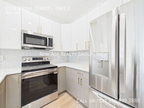 1326 Grove St in Philadelphia, PA - Building Photo - Building Photo