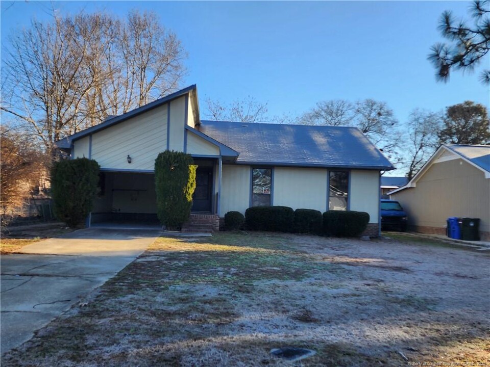 6830 Marlowe Dr in Fayetteville, NC - Building Photo