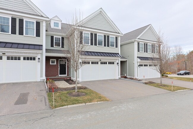 8 Riverstone Way in Franklin, MA - Building Photo - Building Photo