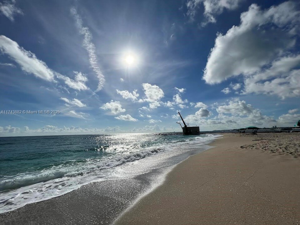 125 S Ocean Ave in Palm Beach Shores, FL - Foto de edificio