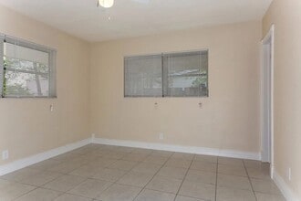 1442 SW 10th St in Fort Lauderdale, FL - Building Photo - Building Photo